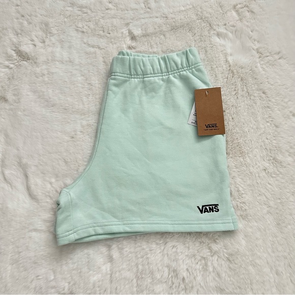 Van’s Rare Rolled shorts, size M - Picture 3 of 3